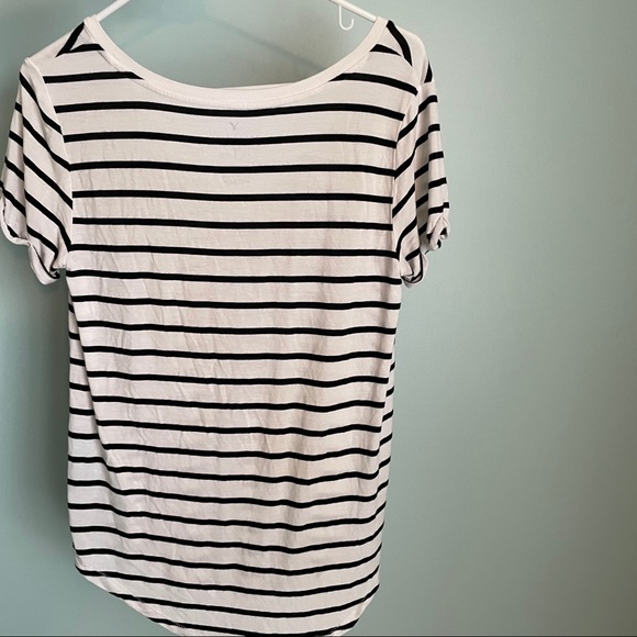 American Eagle Black&White Striped T-Shirt - Picture 2 of 3
